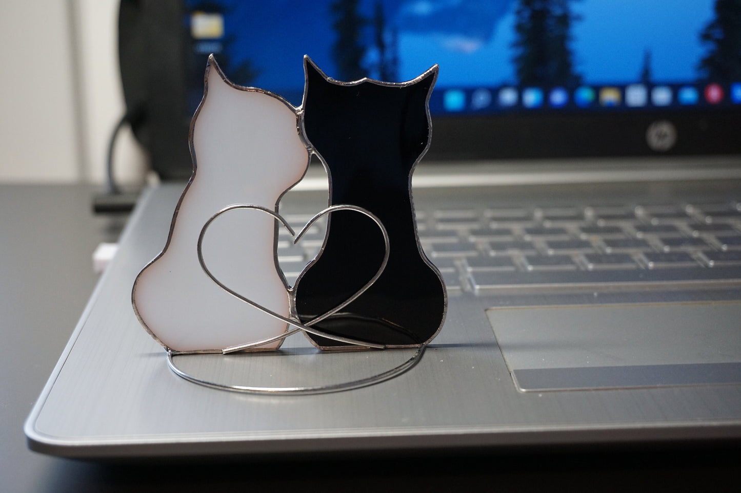 Couple in love Two Cats Stained glass hanging and standing on table , shelf sitters , Suncatcher black , white 2. Cute gift for animal lover