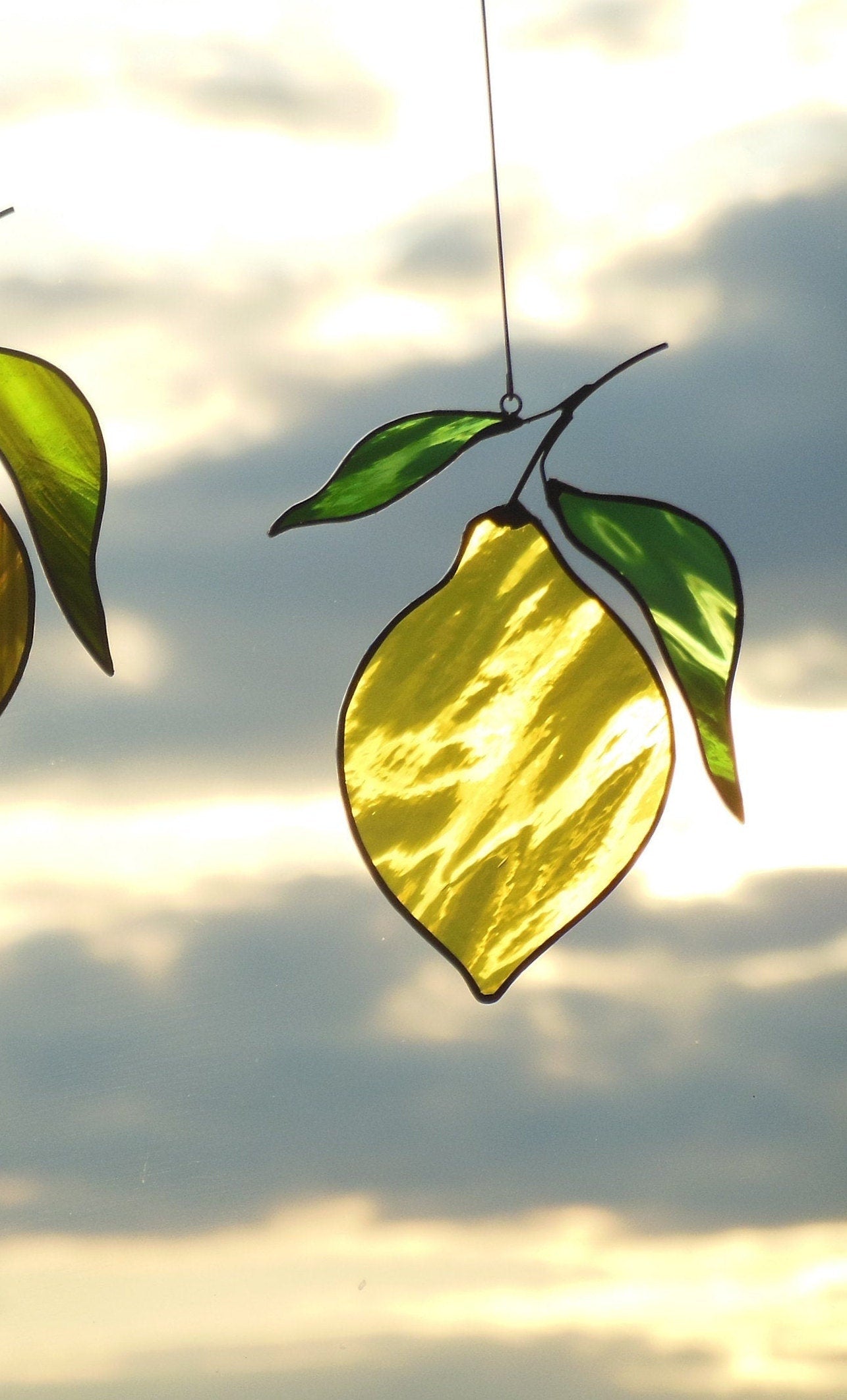 Lemon stained glass window suspension Suncatcher  (texture W )